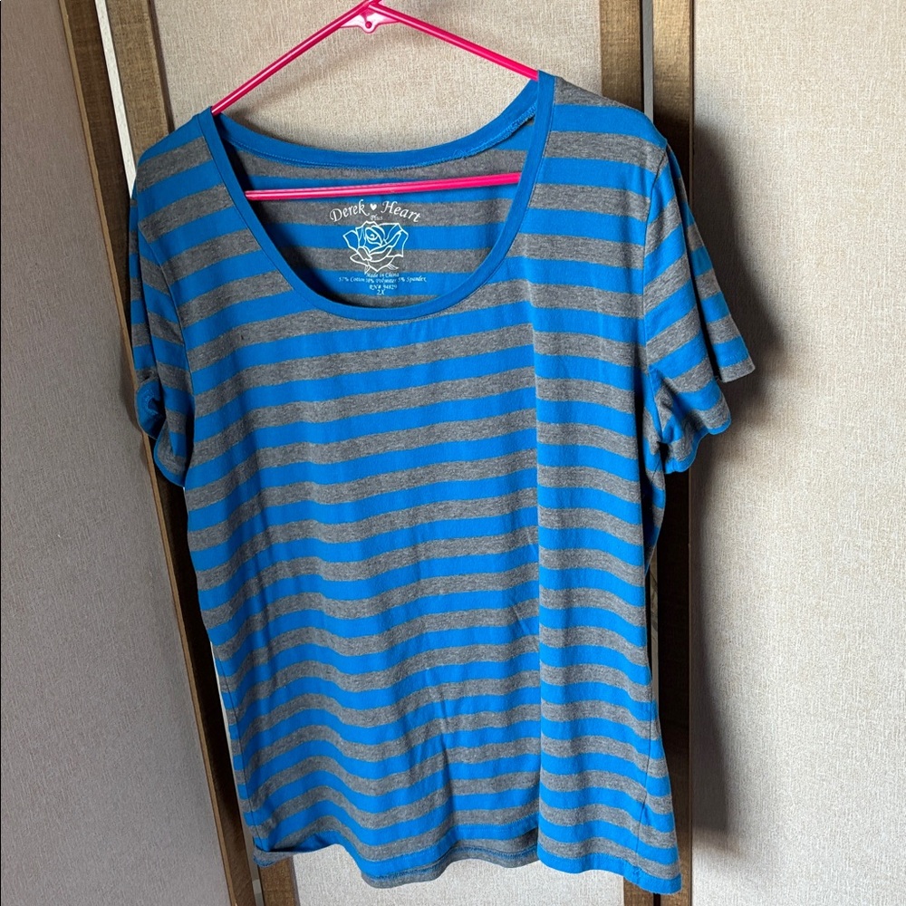 FINAL MARKDOWN Derek heart Blue and Gray Striped T-Shirt 2x